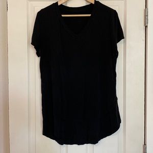 Latched Mama V-Neck Boyfriend Nursing Tee